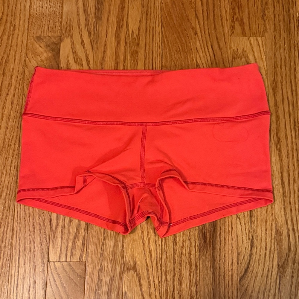 Lululemon size 8 reversible shorts